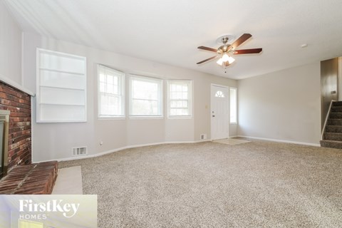8101 Willow Way 3 Beds Apartment for Rent