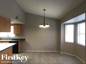 8102 W Bloomfield Rd 3 Beds House for Rent - Photo Gallery 6