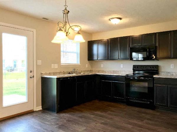 8128 Wildwood Farms Drive 4 Beds House for Rent - Photo Gallery 2