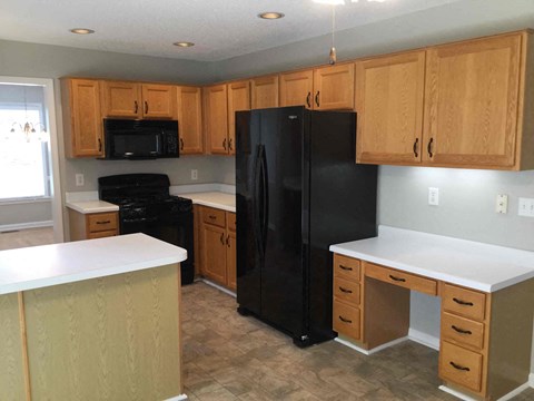 8130 Stonebrook Dr 3 Beds Apartment for Rent