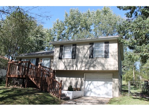 8148 NE 51St Street 3 Beds Apartment for Rent