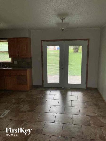 8207 E 85th St 3 Beds House for Rent - Photo Gallery 2