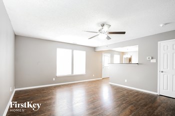 8241 Gathering Circle 4 Beds House for Rent - Photo Gallery 4