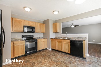 8241 Gathering Circle 4 Beds House for Rent - Photo Gallery 6