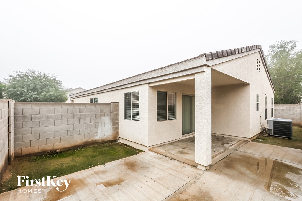 8338 W Hughes Dr 3 Beds House for Rent - Photo Gallery 14