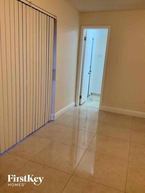 8410 Nw 27 Pl 3 Beds House for Rent - Photo Gallery 8