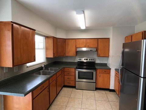 8411 53Rd Way N 3 Beds Apartment for Rent