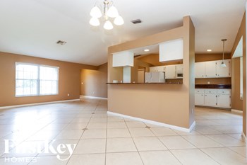 8441 Bahamas Rd. 3 Beds House for Rent - Photo Gallery 4