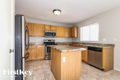 8560 W Vogel Ave 3 Beds Apartment for Rent