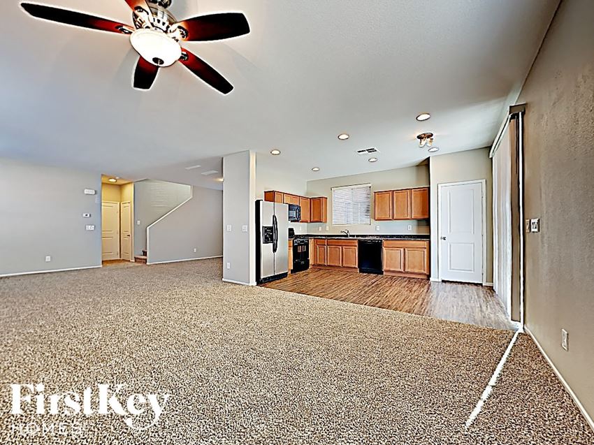 8663 Bella Sparkle Ave Las Vegas, NV 89178