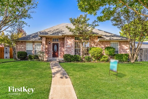 8713 Briarcrest Dr 4 Beds Apartment for Rent