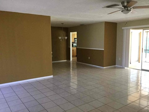 8801 N BERMUDA DRIVE 3 Beds Apartment for Rent