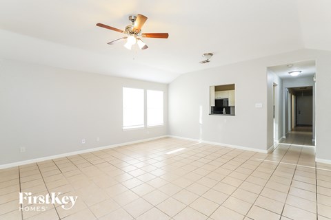 8815 PENSIVE 3 Beds Apartment for Rent