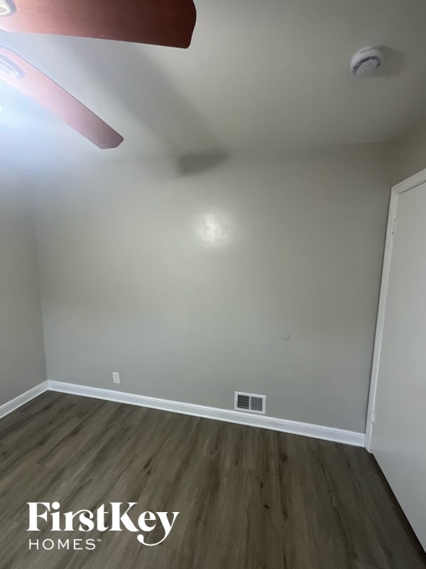 8912 South Sacramento Avenue 3 Beds House for Rent - Photo Gallery 10