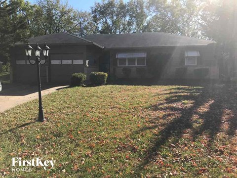 9009 E 84Th St 3 Beds Apartment for Rent