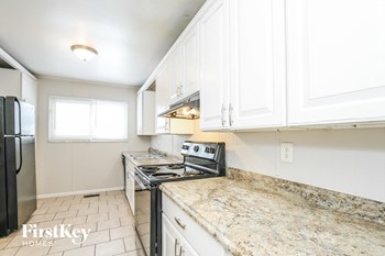 9045 Stardust Drive 5 Beds House for Rent - Photo Gallery 6