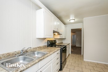 9045 Stardust Drive 5 Beds House for Rent - Photo Gallery 7