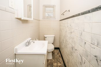 9045 Stardust Drive 5 Beds House for Rent - Photo Gallery 10
