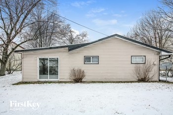 9045 Stardust Drive 5 Beds House for Rent - Photo Gallery 15