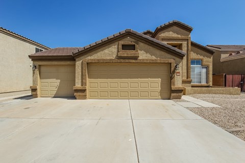 9156 W Quail Ave 4 Beds Apartment for Rent