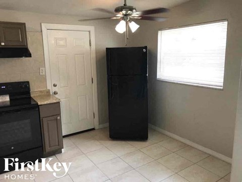 9242 82Nd Way 4 Beds Apartment for Rent