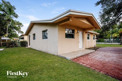 9501 NW 2 Ct 3 Beds Apartment for Rent