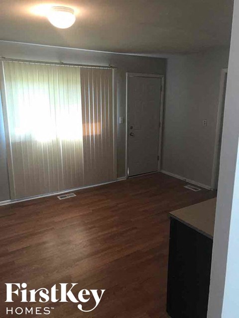 9525 E 39Th Place 3 Beds Apartment for Rent