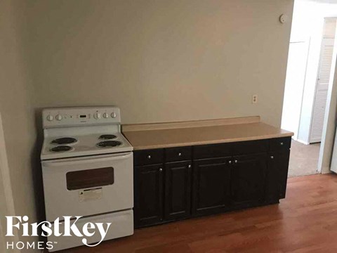 9525 E 39Th Place 3 Beds Apartment for Rent
