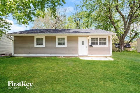 9538 E 39Th Street 3 Beds Apartment for Rent
