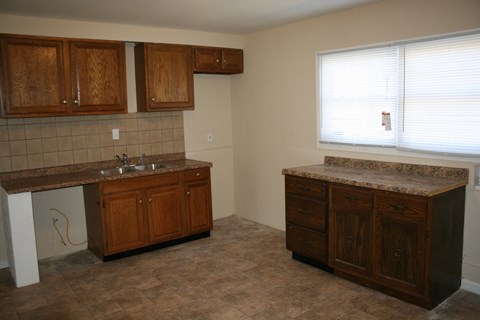 9538 E 39Th Street 3 Beds Apartment for Rent