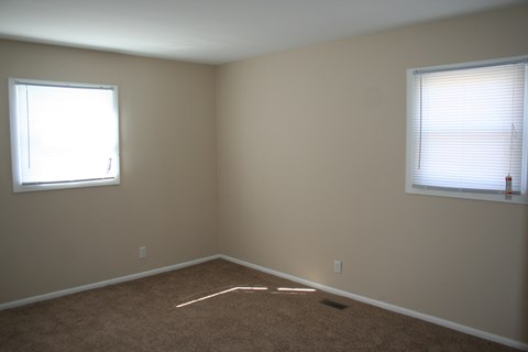 9538 E 39Th Street 3 Beds Apartment for Rent