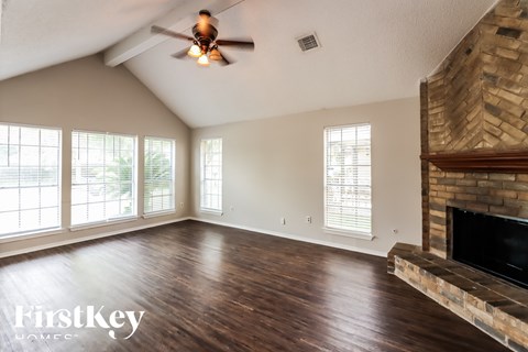 9631 Orangevale Dr 4 Beds Apartment for Rent