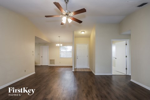 9923 57Th Way N 3 Beds Apartment for Rent