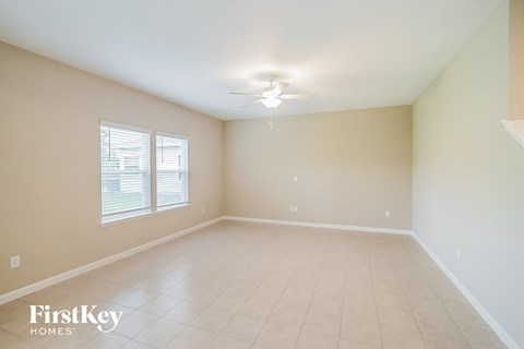 5645 Kellar Cir 4 Beds Apartment for Rent
