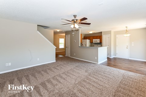 8121 Chatham Oaks Drive 3 Beds Apartment for Rent