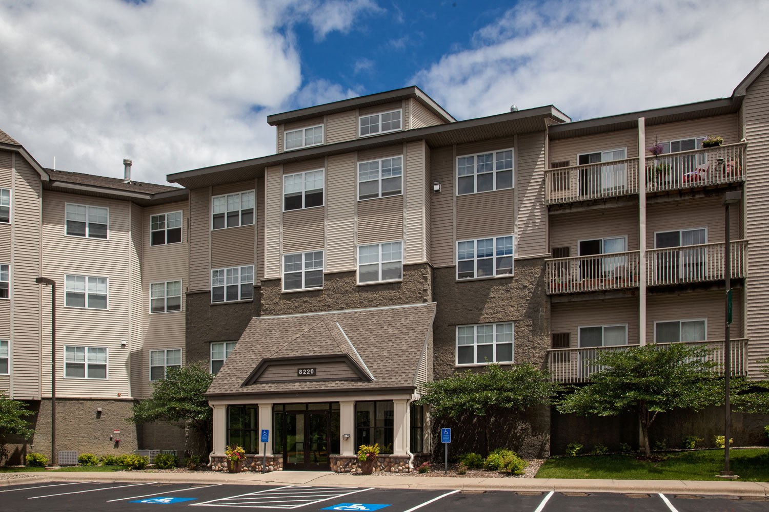 Lake Susan Apartments, 8260 Market Blvd, Chanhassen, MN RENTCafé
