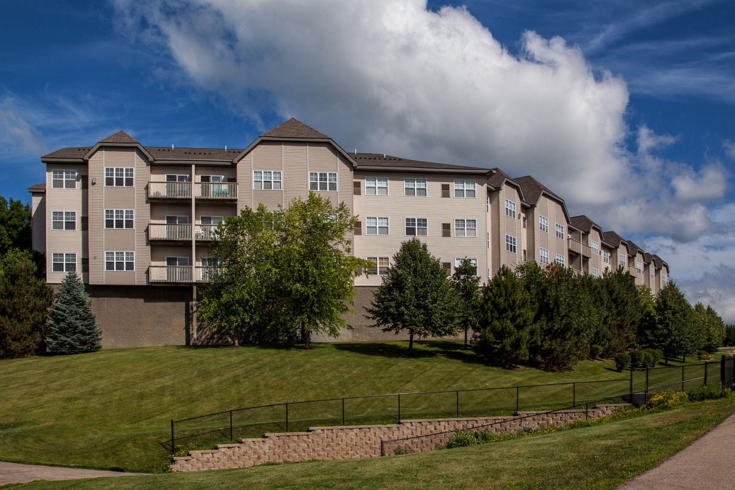 Lake Susan Apartments, 8260 Market Blvd, Chanhassen, MN RENTCafé