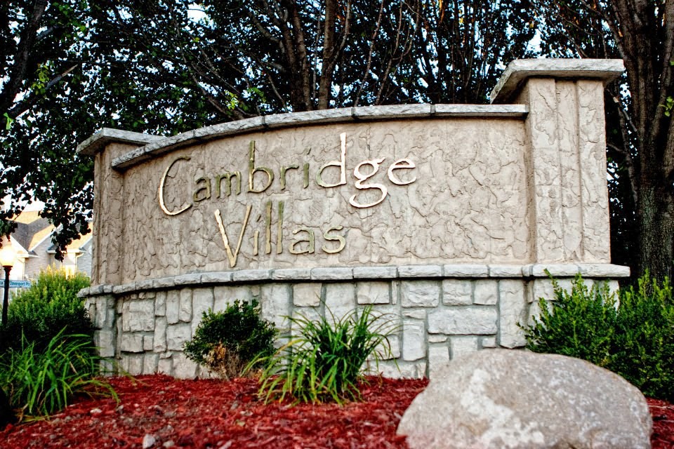 Cambridge Villa Sign