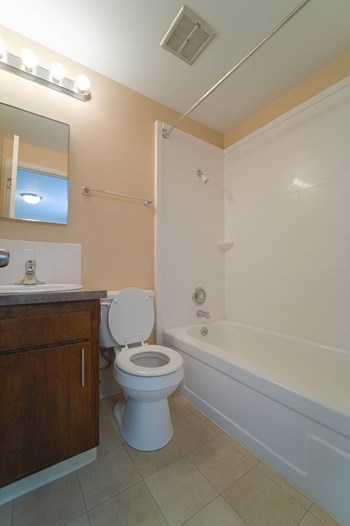 711 E Sharp Ave 1 Bed Apartment for Rent - Photo Gallery 13