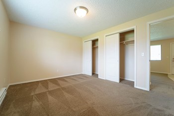 711 E Sharp Ave 1 Bed Apartment for Rent - Photo Gallery 14