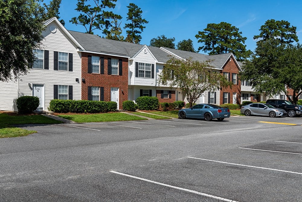 Fords Pointe Apartments And Townhomes, 1000 Fords Pointe Cir, Savannah