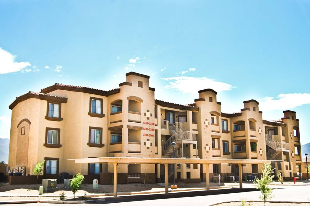 the building where the hotel is located