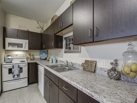Kitchen Kitchen and counters