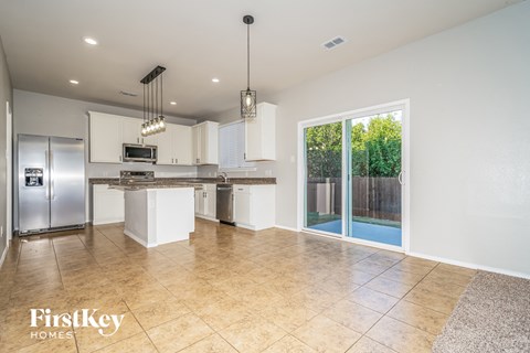 2209 Windsor Farms Drive 3 Beds Apartment for Rent