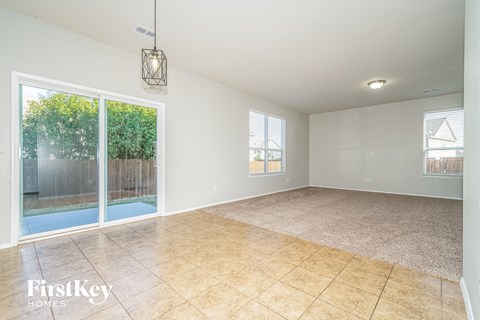 2209 Windsor Farms Drive 3 Beds Apartment for Rent