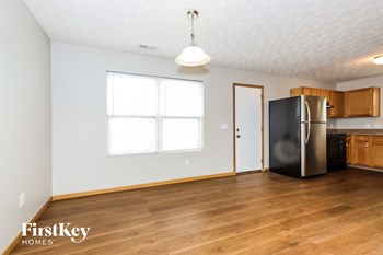 6322 Pompano Street 3 Beds House for Rent - Photo Gallery 4