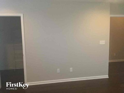 320 Nelson Lane 4 Beds Apartment for Rent