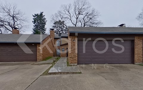 822 Courtenay Pl 2 Beds Apartment for Rent