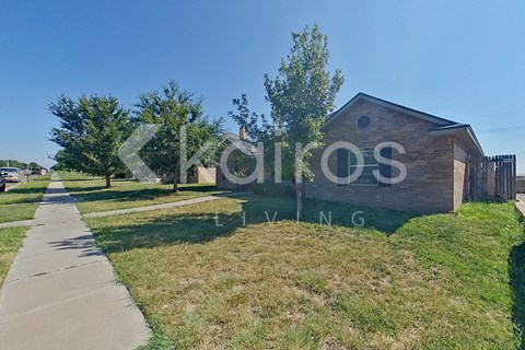 8413 Alexandria Ave 4 Beds Apartment for Rent