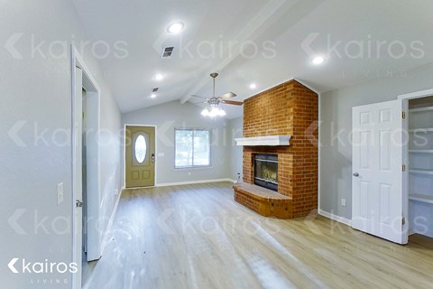 3807 S Williams St 3 Beds Apartment for Rent